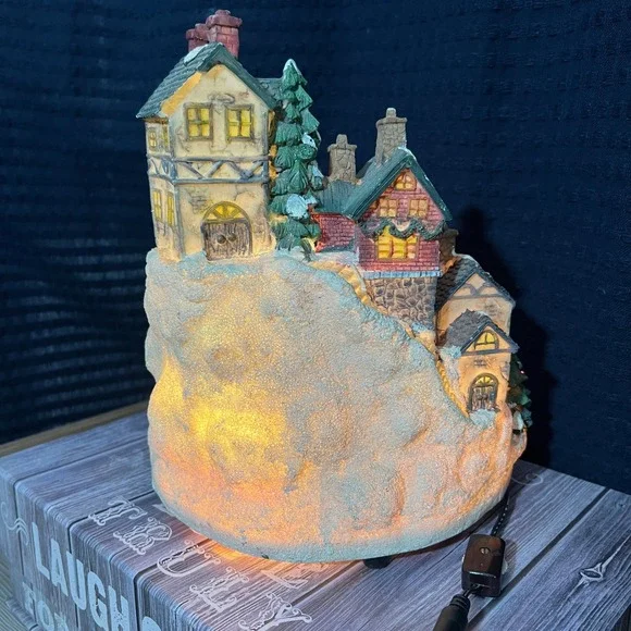 Vintage 2004 fiber Optic Village Lighted Christmas Holiday Decor 10.5" Tall - Picture 4 of 17